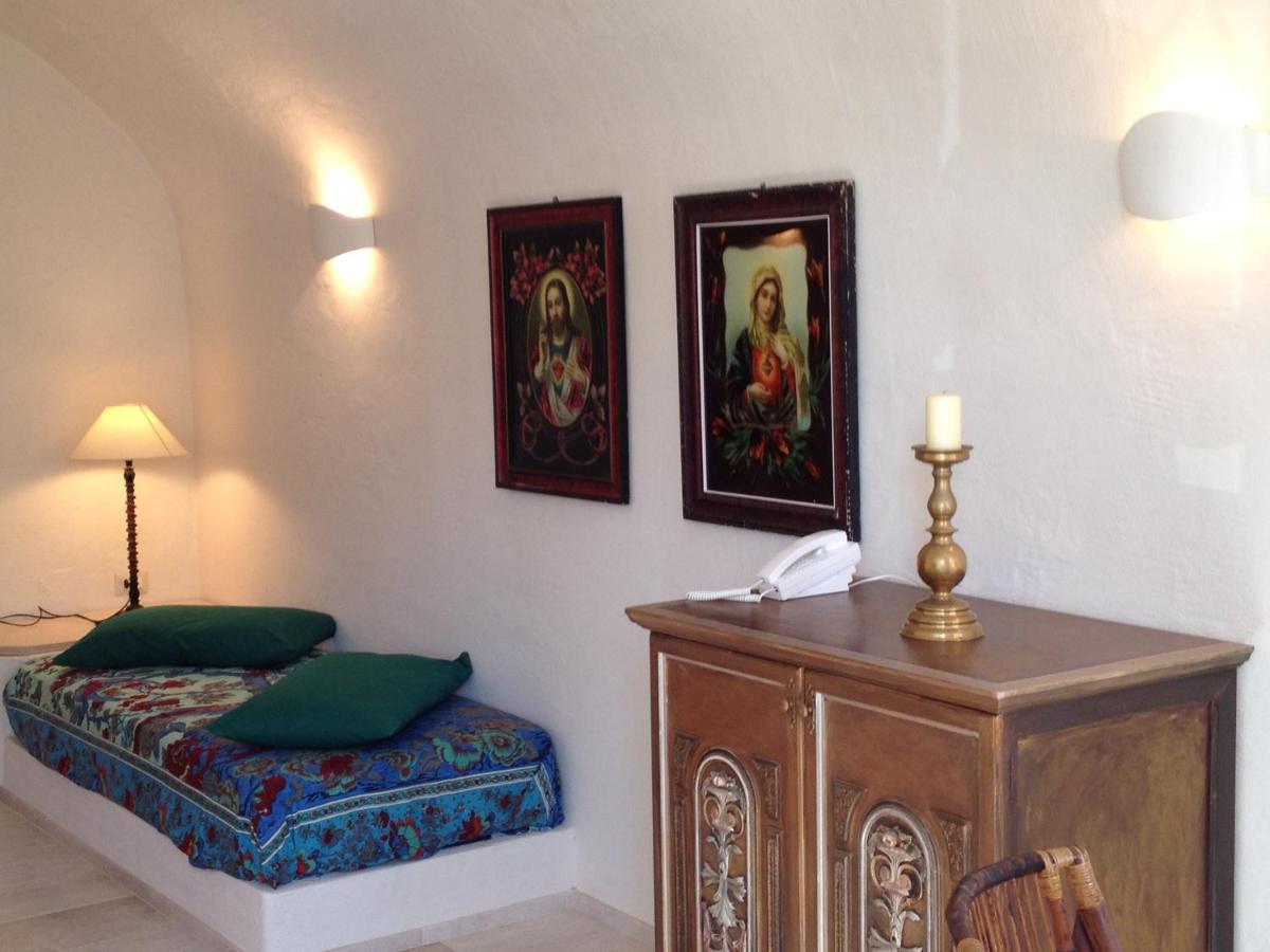 Antica Dimora La Corona San Pantaleo Exterior foto