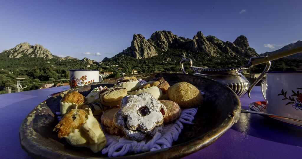 Antica Dimora La Corona San Pantaleo Exterior foto